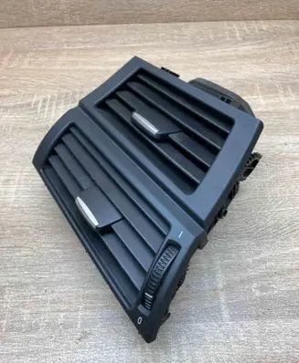 BMW X5 E70 Dash center air vent grill 7161803