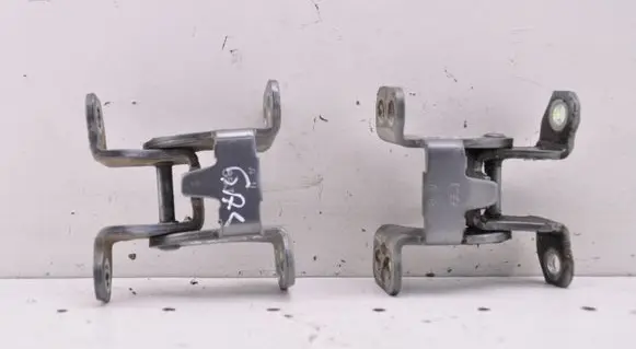 Suzuki Grand Vitara II Tailgate/trunk/boot hinge