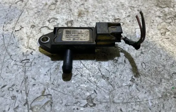 Renault Laguna III Air pressure sensor 8201043914 53MPP0101 H8200741321
