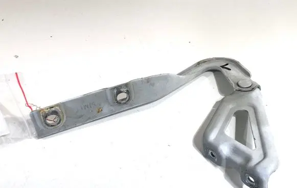 Suzuki Vitara (LY) Engine bonnet/hood hinges 61ML