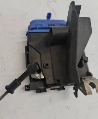 Audi A3 S3 8L Rear door lock 8D0839016A