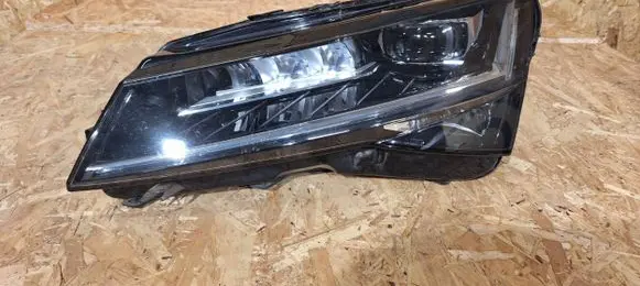 Skoda Superb B8 (3V) Headlight/headlamp 3V1941015D