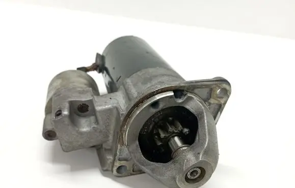 Mercedes-Benz A W169 Starter motor 1005821986