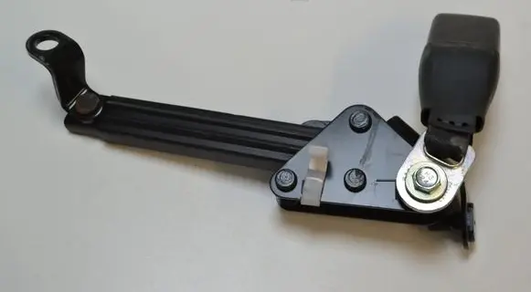 Lexus LS 460 - 600H Rear seatbelt buckle 1046971