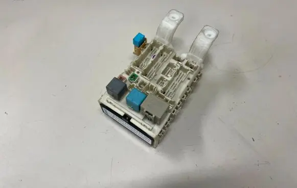 Toyota Prius (XW20) Fuse module 503160078 9139A 5D28163