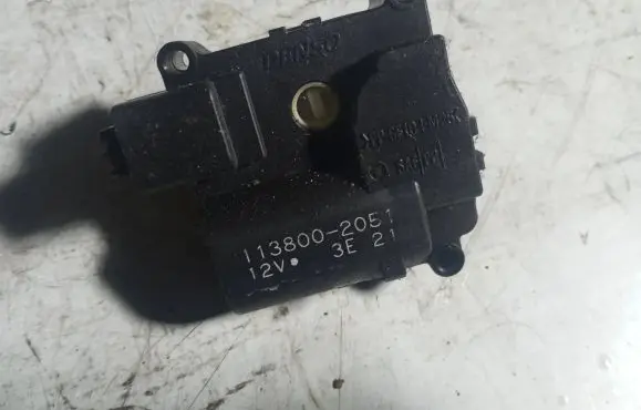 Toyota Corolla Verso AR10 Air flap motor/actuator 1138002051 3E21