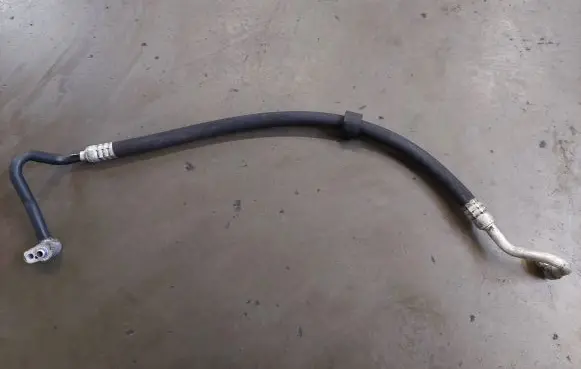 Audi A2 Air conditioning (A/C) pipe/hose 8z0260701m
