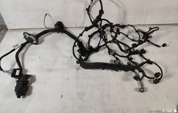 Renault Twingo III Engine installation wiring loom 240119330S