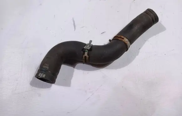 Chevrolet Camaro Engine coolant pipe/hose 23104589