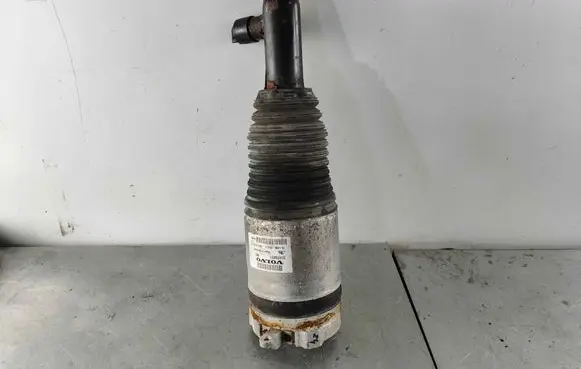Volvo XC90 Front air suspension shock absorber 31476851 32269549 31451833
