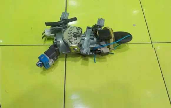 Mitsubishi L200 Ignition lock 
