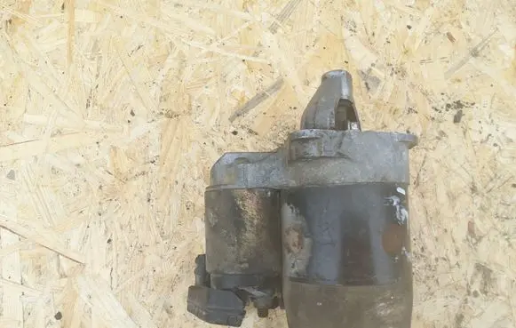 Mazda 323 F Starter motor M3T38882