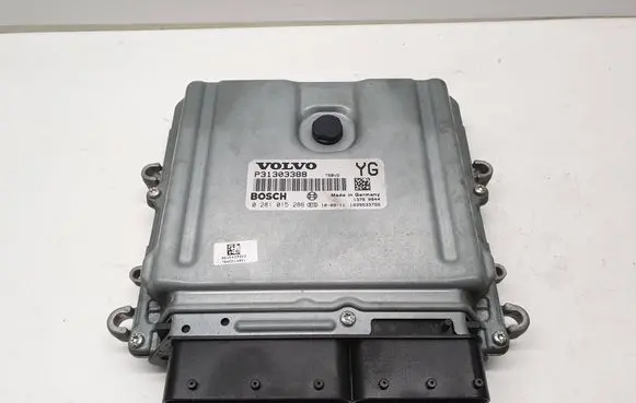 Volvo V70 Engine control unit/module P31303388 1039S33755 0281015286
