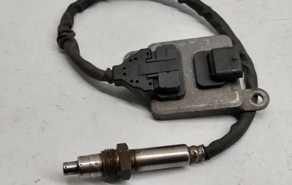 Mercedes-Benz GLC X253 C253 Lambda probe sensor A0009050008 0009050008