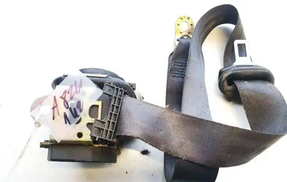 Audi A4 S4 B5 8D Front seatbelt 566184931e 8d0857705d