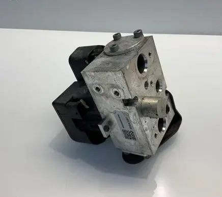 Audi Q8 Turbo solenoid valve 4KE816102A