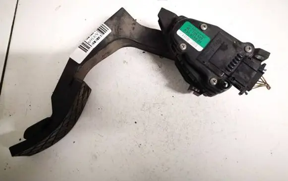 Audi A8 S8 D3 4E Accelerator throttle pedal 4e1723523 6pv008026-28