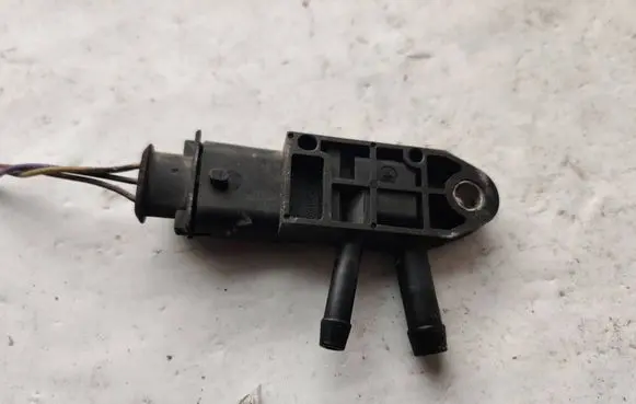 Exhaust gas pressure sensor
