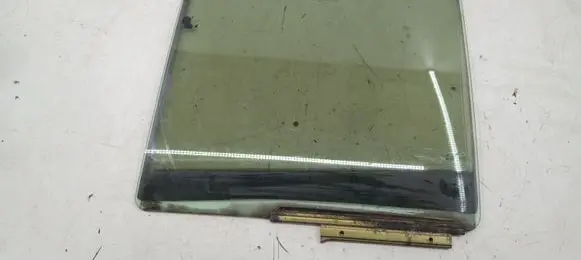 Suzuki Swift I Rear door window glass