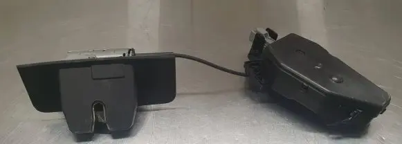 Volvo XC70 Tailgate/trunk/boot lock/catch/latch 31333543