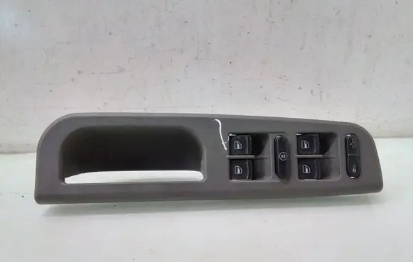 Volkswagen PASSAT B5.5 Electric window control switch 03755000