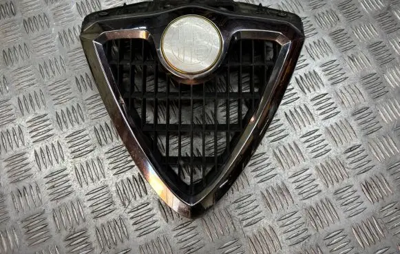 Alfa Romeo 156 Front grill 156017303 B634
