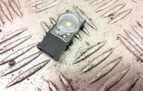 Opel Insignia B Other interior light 13582994