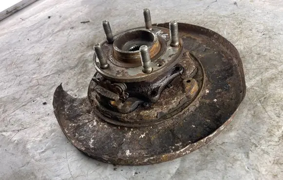 Hyundai Santa Fe Rear wheel hub