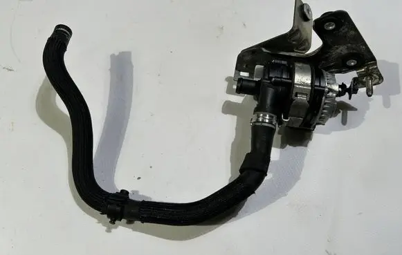 Maserati Quattroporte Electric auxiliary coolant/water pump 670005347