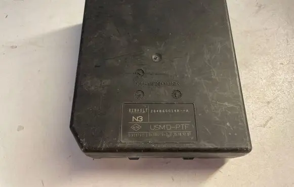 Renault Laguna III Fuse module 284B60014R 3420027842 2874