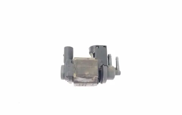Audi A8 S8 D4 4H Turbo solenoid valve 059906629D
