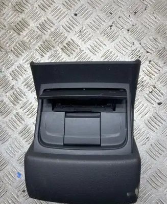 Audi Q5 SQ5 Rear air vent grill 8K0864376 00002