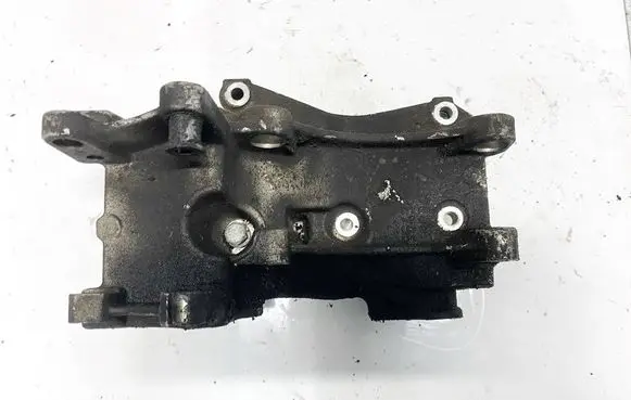 Peugeot 807 Engine mounting bracket 96348179 96438488