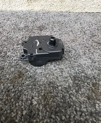 Citroen Berlingo Air flap motor/actuator A21201700 HAD36001A 070824