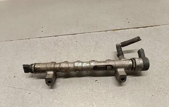 Opel Zafira C Fuel main line pipe 0445214324 55578285