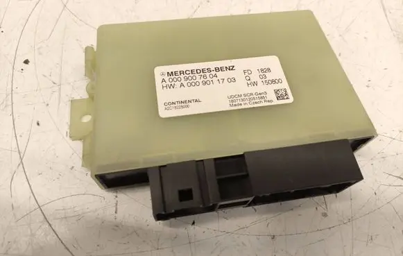 Mercedes-Benz C W205 Reducing agents exhaust control unit A0009007604 A0009011703