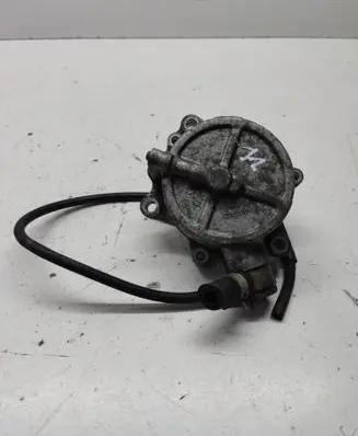 Nissan Primera Vacuum pump 14650AD200 X2T55677 A02602