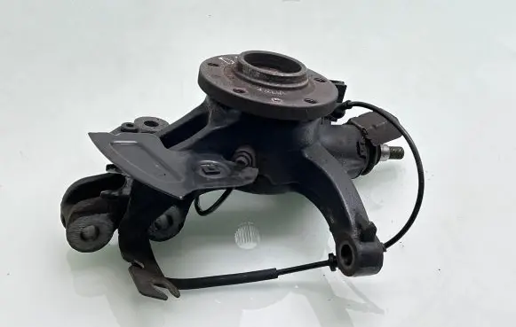 Peugeot Traveller Front wheel hub 1617969380