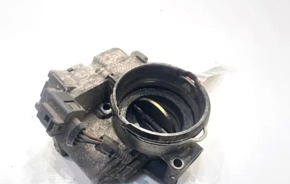 Volkswagen Touran I Engine shut-off valve 03G128063C