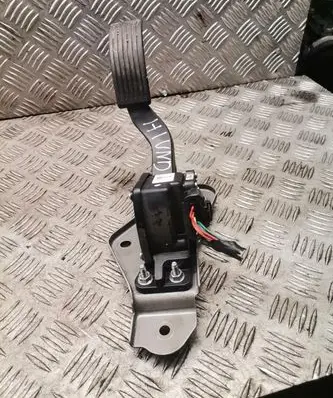Hyundai Santa Fe Accelerator throttle pedal 327262b900