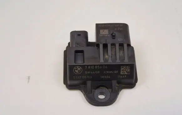 BMW 5 F10 F11 Glow plug pre-heat relay 7810856 110324