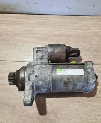 Volkswagen Golf VI Starter motor 02z911024a