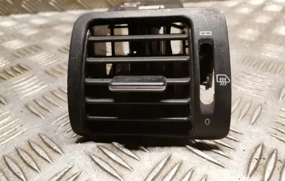 Mercedes-Benz ML W163 Dashboard air vent grill cover trim 1638300154