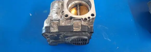 Skoda Octavia Mk2 (1Z) Throttle valve 03c133062A