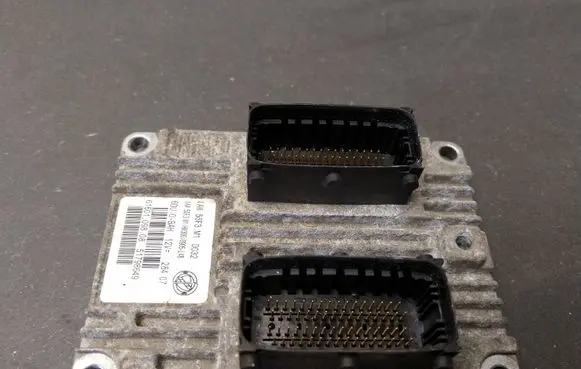 Nissan Primera Engine control unit/module 51798649 6160109808