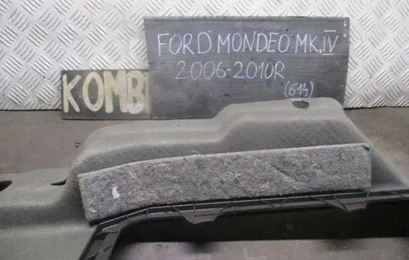 Ford Mondeo MK IV Tailgate/boot cover trim set 