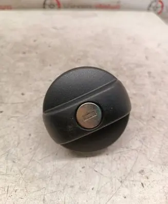 Peugeot 2008 I Fuel tank filler cap 