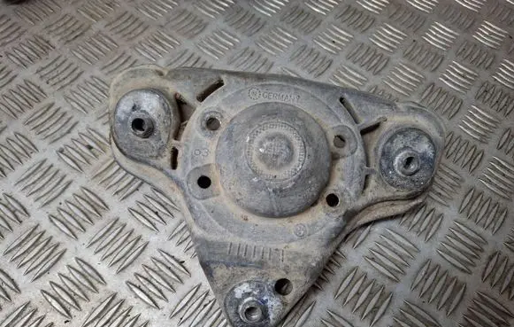 Volkswagen PASSAT B5.5 Coil spring mount 