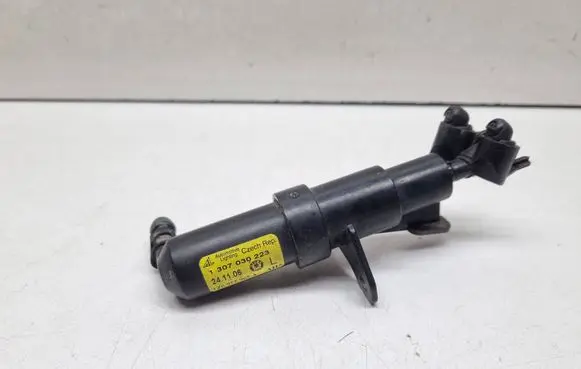 Skoda Octavia Mk2 (1Z) Headlight washer spray nozzle 1Z0955965A