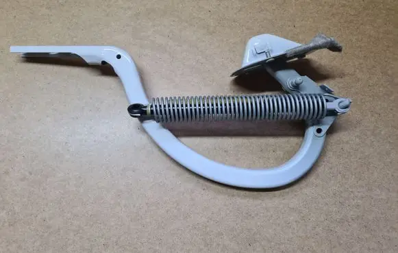BMW 5 F10 F11 Tailgate/trunk/boot hinge 7204237 7204367